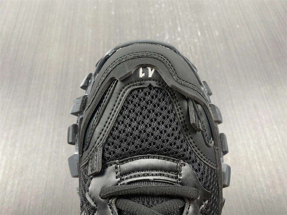BALENCIAGA MEN'S TRACK.3 SNEAKER IN BLACK  700875W3RF11090