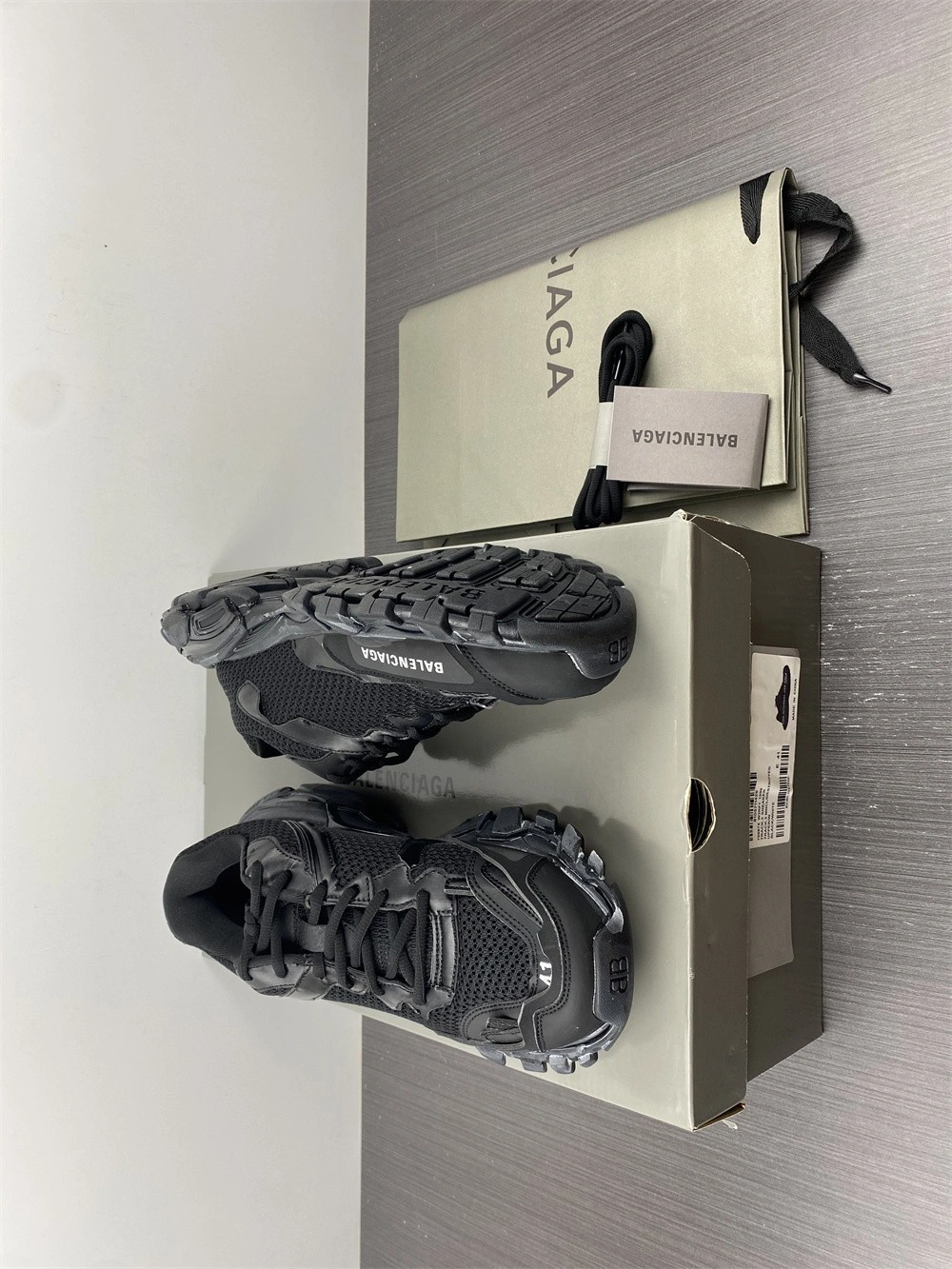 BALENCIAGA MEN'S TRACK.3 SNEAKER IN BLACK  700875W3RF11090