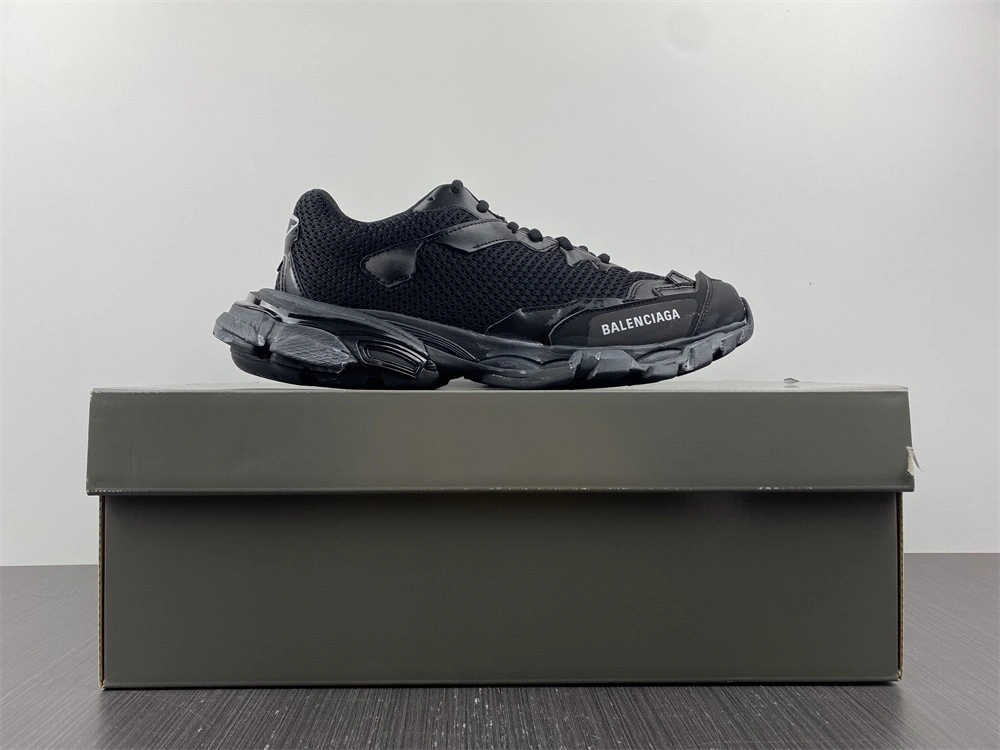 BALENCIAGA MEN'S TRACK.3 SNEAKER IN BLACK  700875W3RF11090