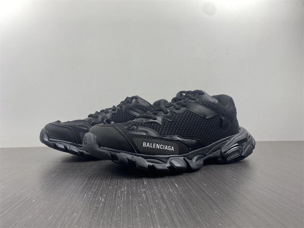 BALENCIAGA MEN'S TRACK.3 SNEAKER IN BLACK  700875W3RF11090