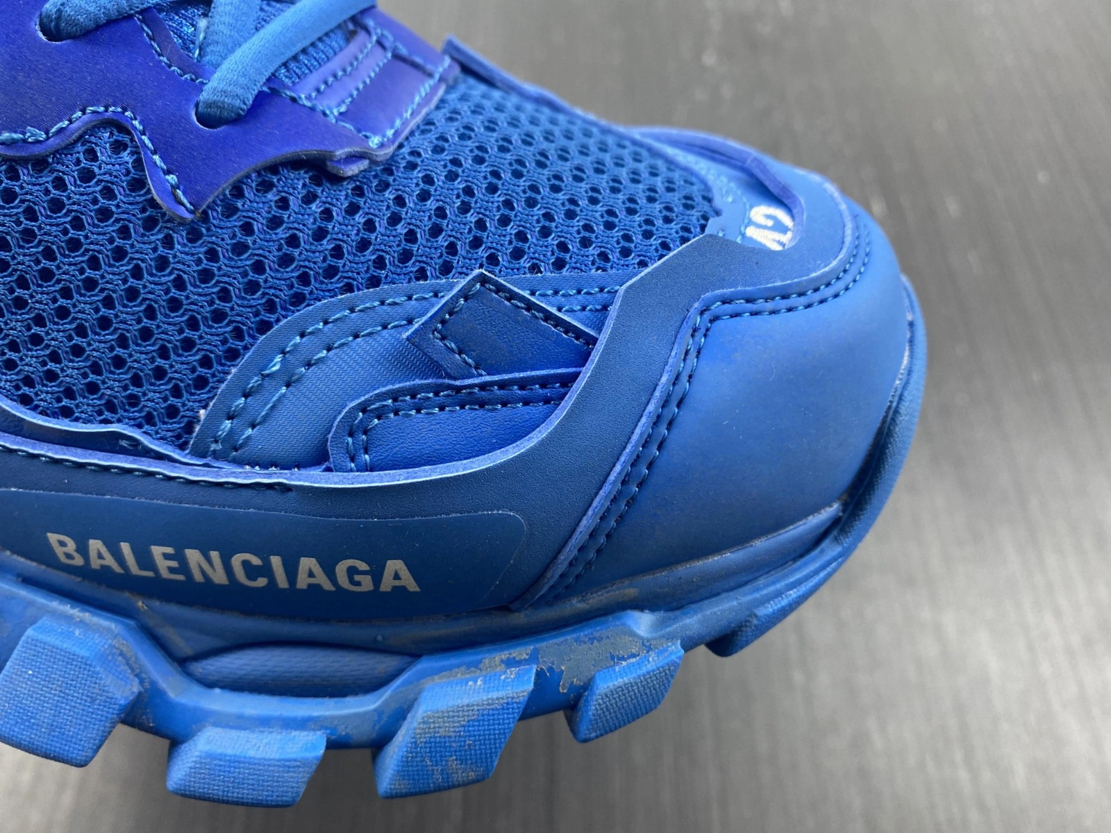 BALENCIAGA MEN'S TRACK.3 SNEAKER IN BLUE  700875W3RF14090