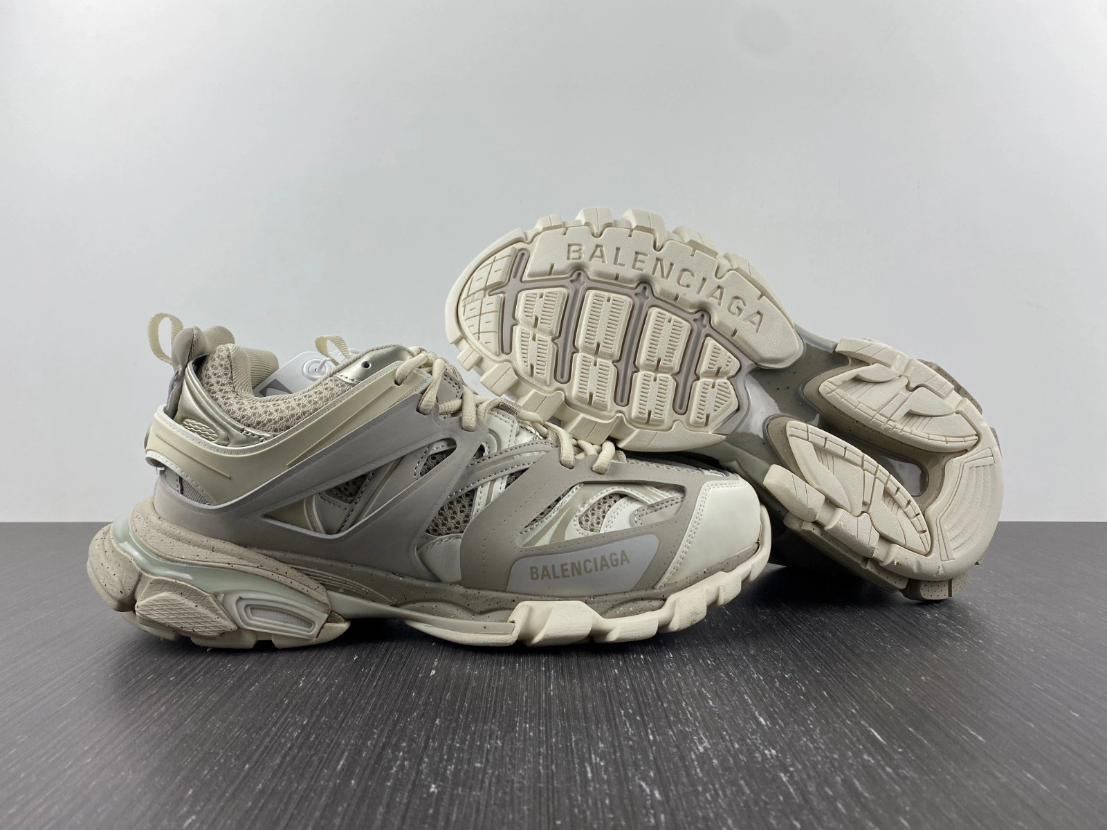 BALENCIAGA MEN'S TRACK.3 SNEAKER