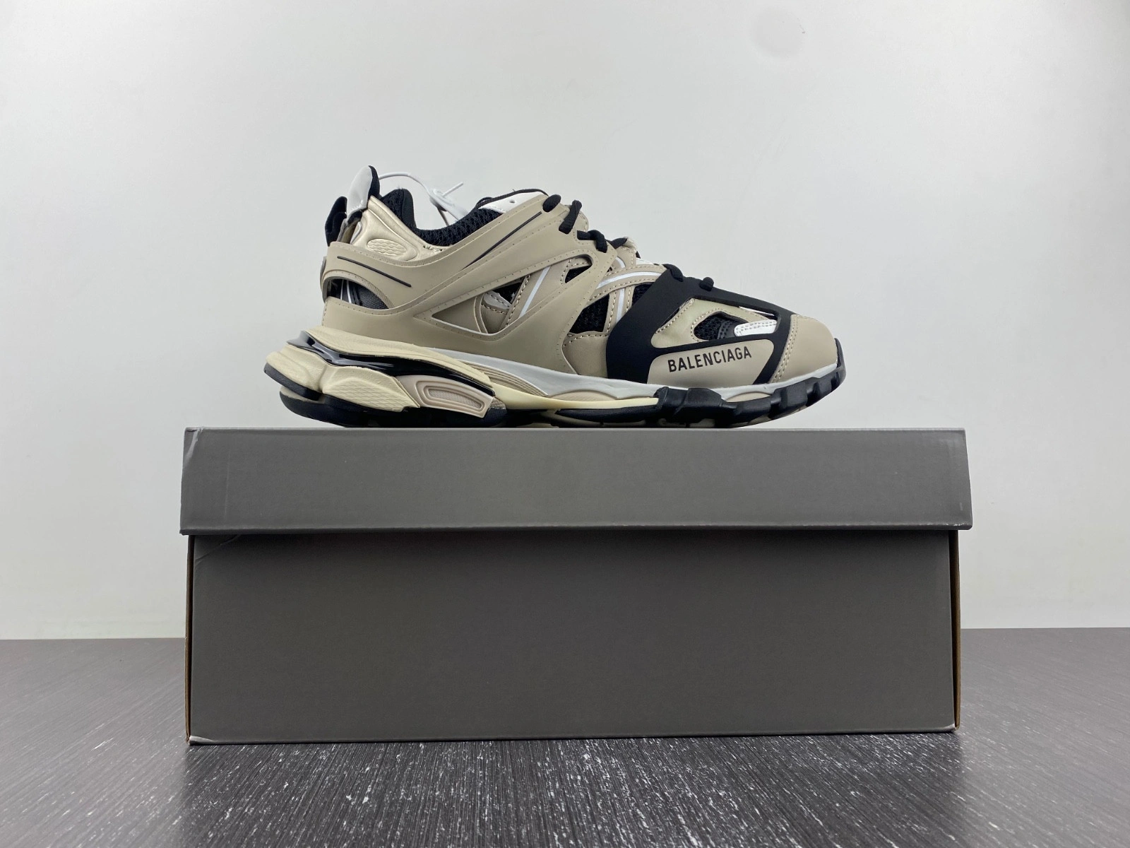 BALENCIAGA MEN'S TRACK.3 SNEAKER