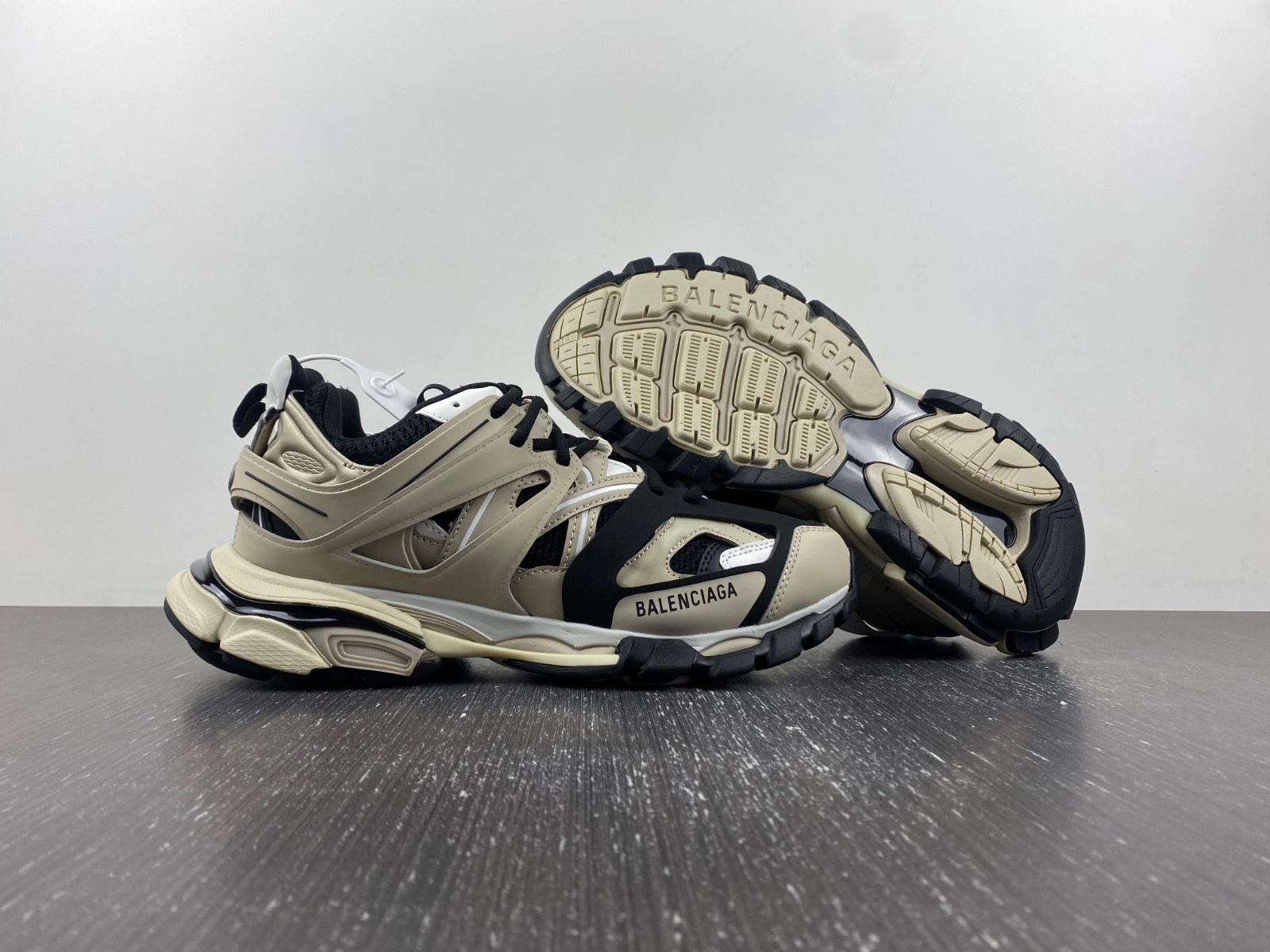 BALENCIAGA MEN'S TRACK.3 SNEAKER