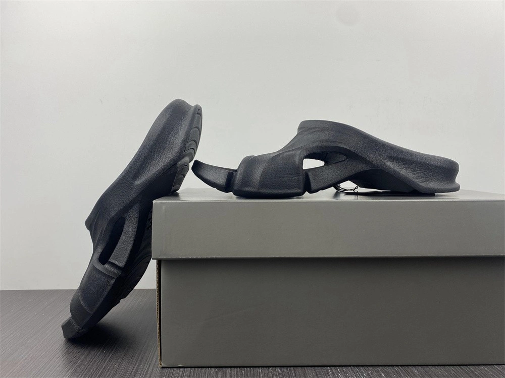 BALENCIAGA MOLD SLIDE SANDAL   653874W3CE21000