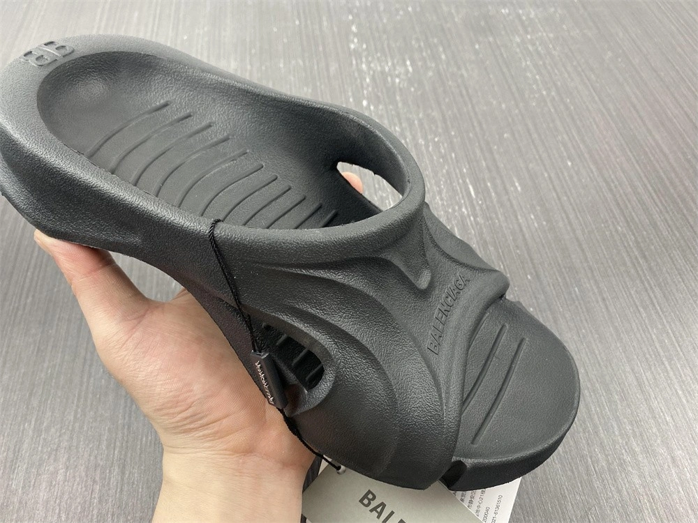 BALENCIAGA MOLD SLIDE SANDAL   653874W3CE21000