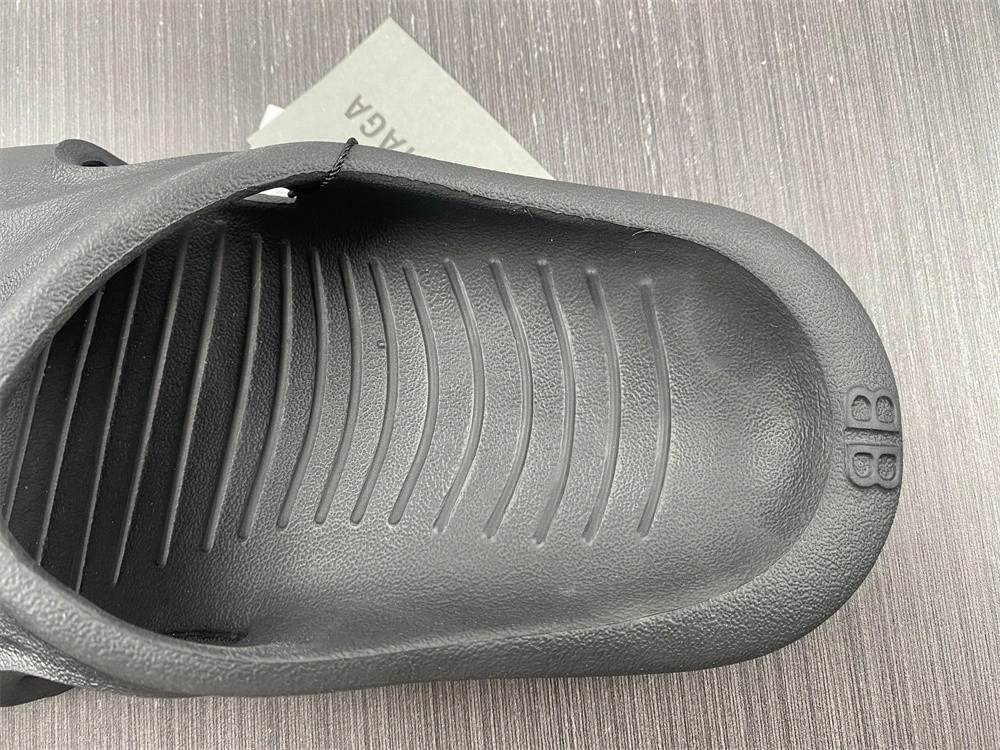 BALENCIAGA MOLD SLIDE SANDAL   653874W3CE21000