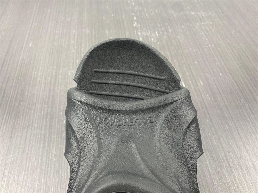BALENCIAGA MOLD SLIDE SANDAL   653874W3CE21000