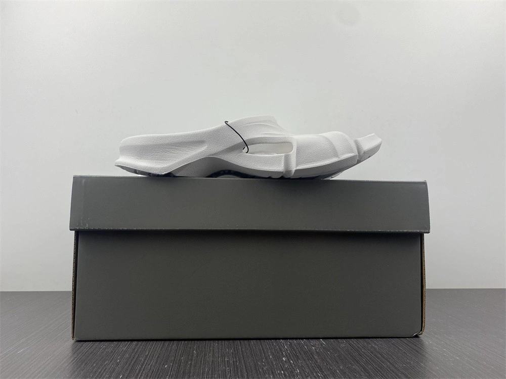 BALENCIAGA MOLD SLIDE SANDAL   653874W3CE29000