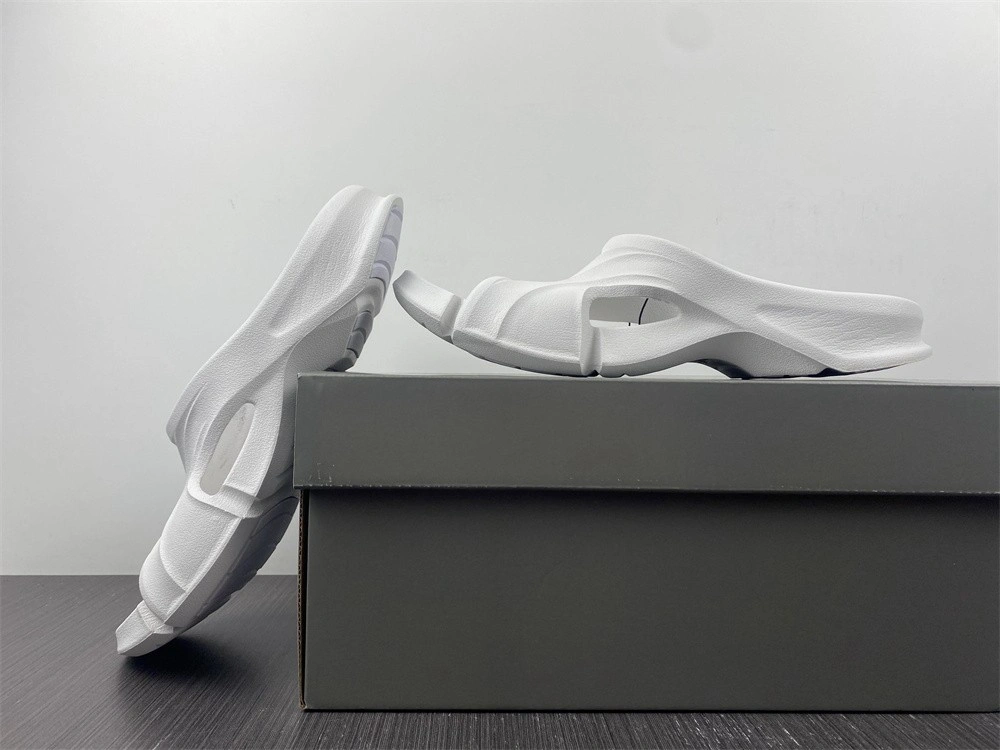 BALENCIAGA MOLD SLIDE SANDAL   653874W3CE29000