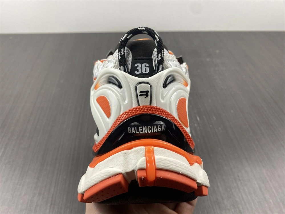 BALENCIAGA RUNNER SNEAKER 677403W3RB79051