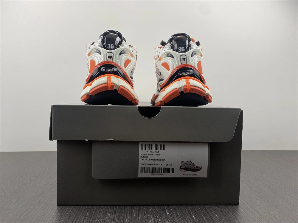 BALENCIAGA RUNNER SNEAKER 677403W3RB79051