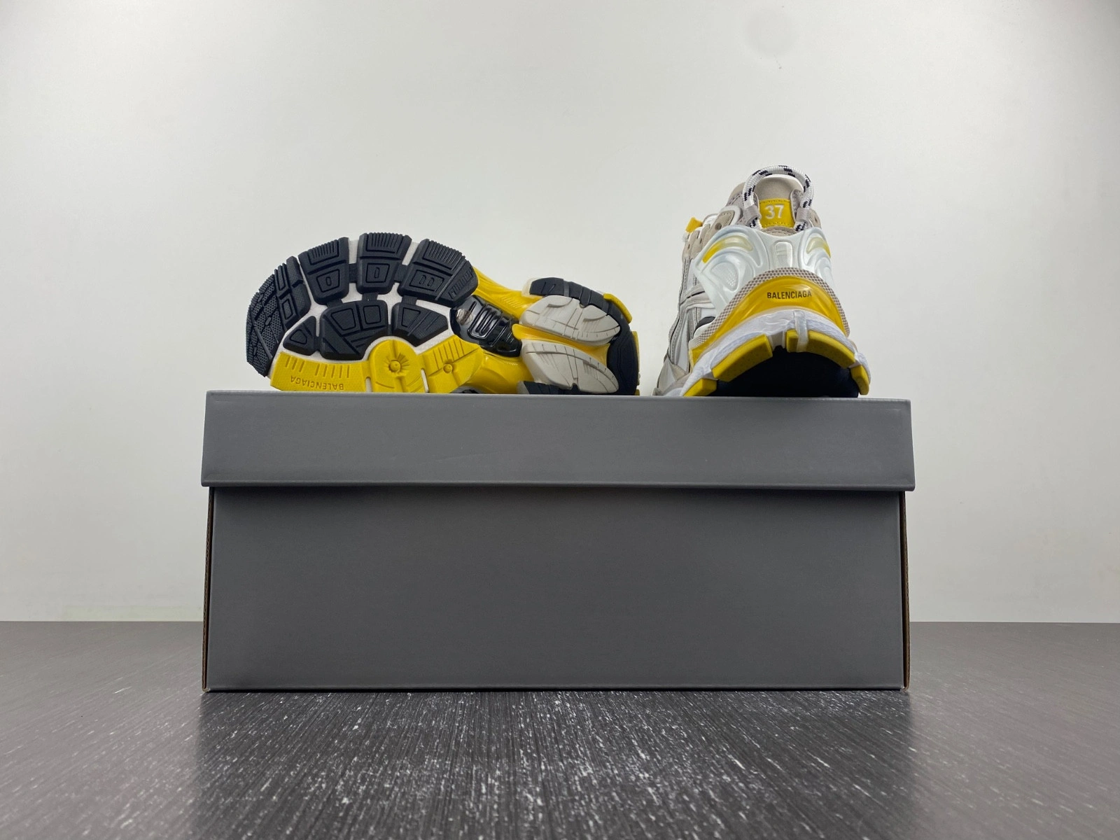 BALENCIAGA RUNNER SNEAKER
