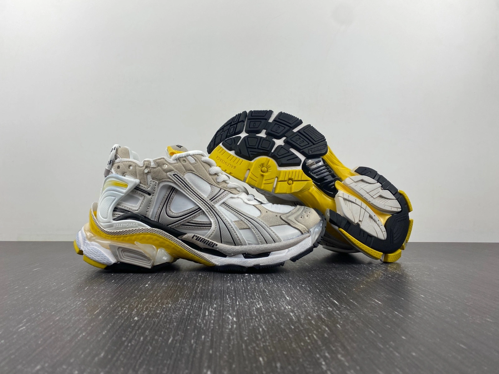 BALENCIAGA RUNNER SNEAKER