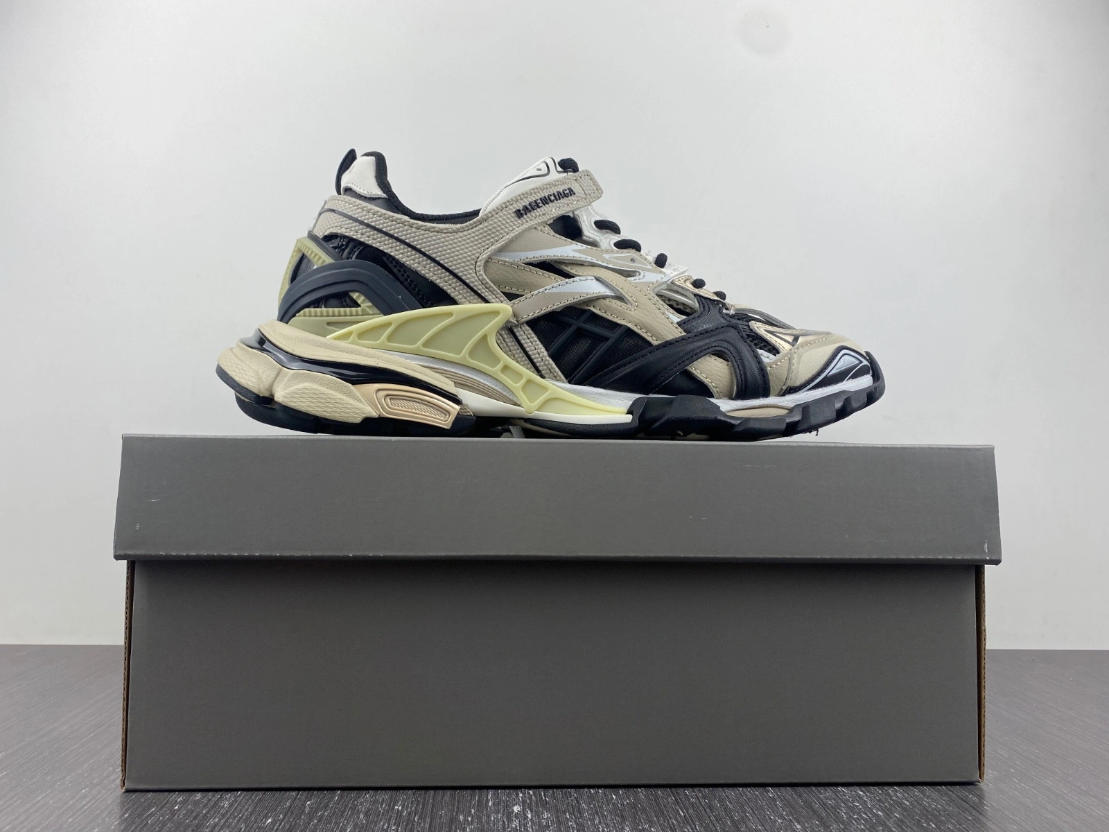 BALENCIAGA TRACK 4