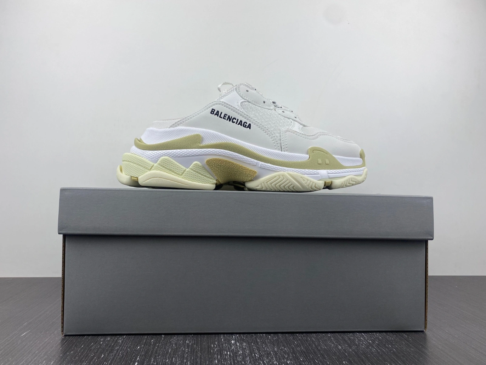 BALENCIAGA TRIPLE S