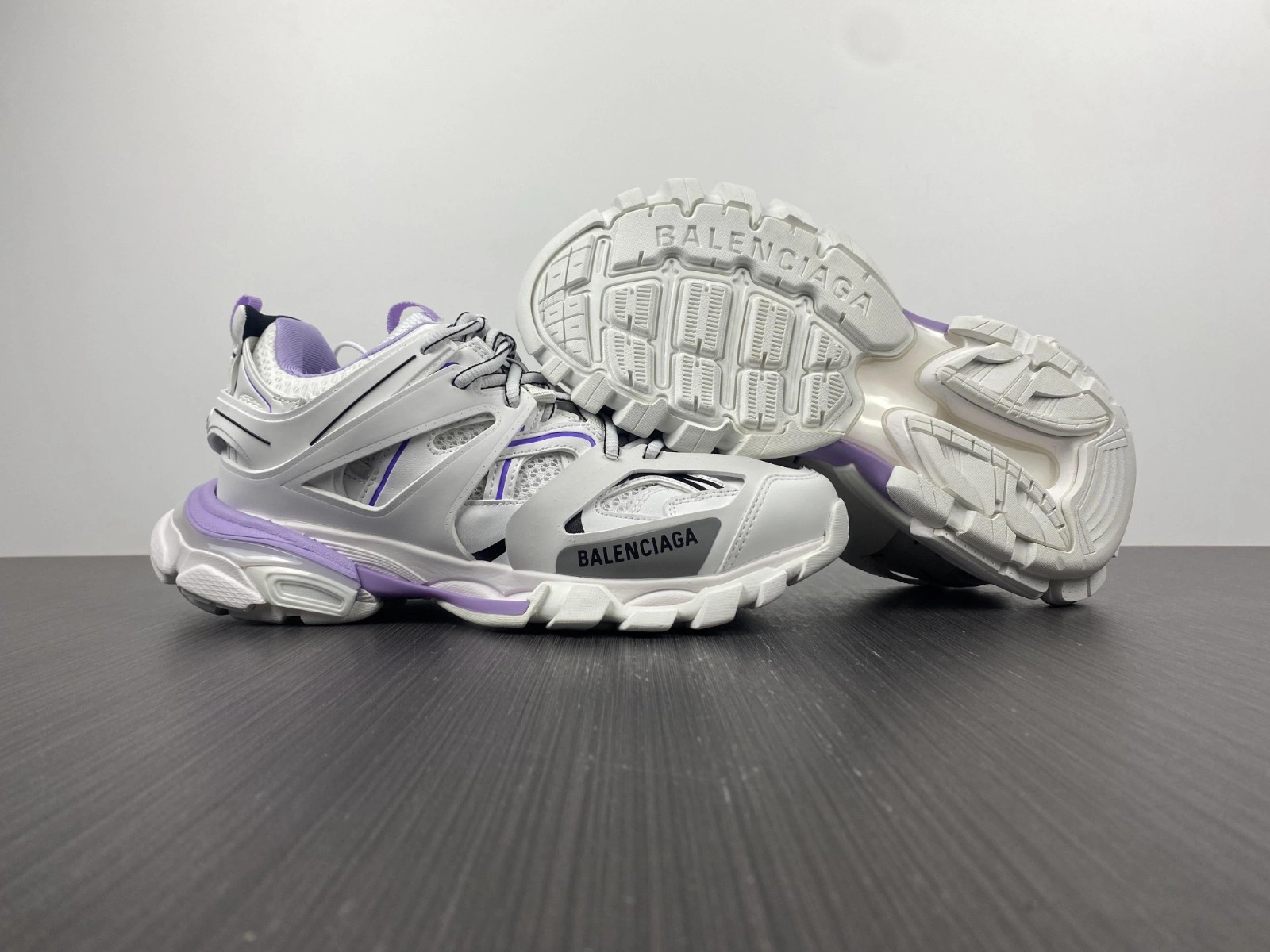 BALENCIAGA Track Sneaker Monocol. fluo leath  eff no wsah  543023 W3GC3 0225