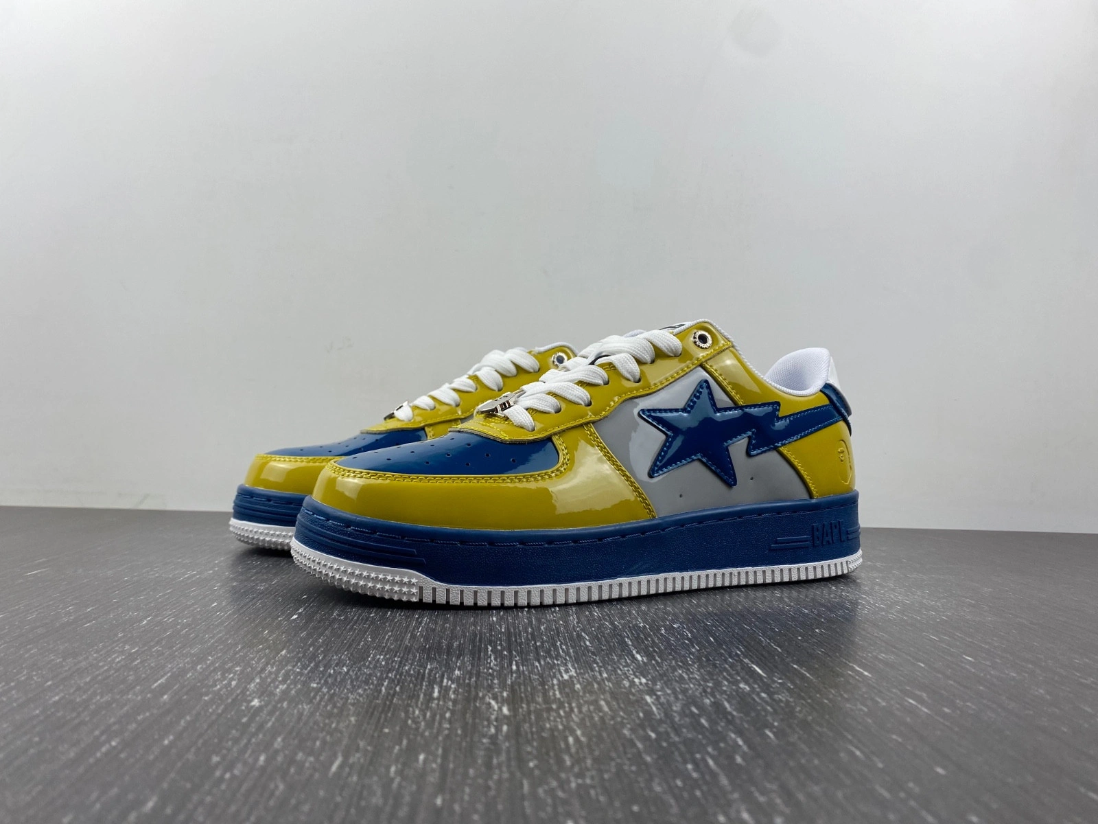 BAPE SNEAKERS