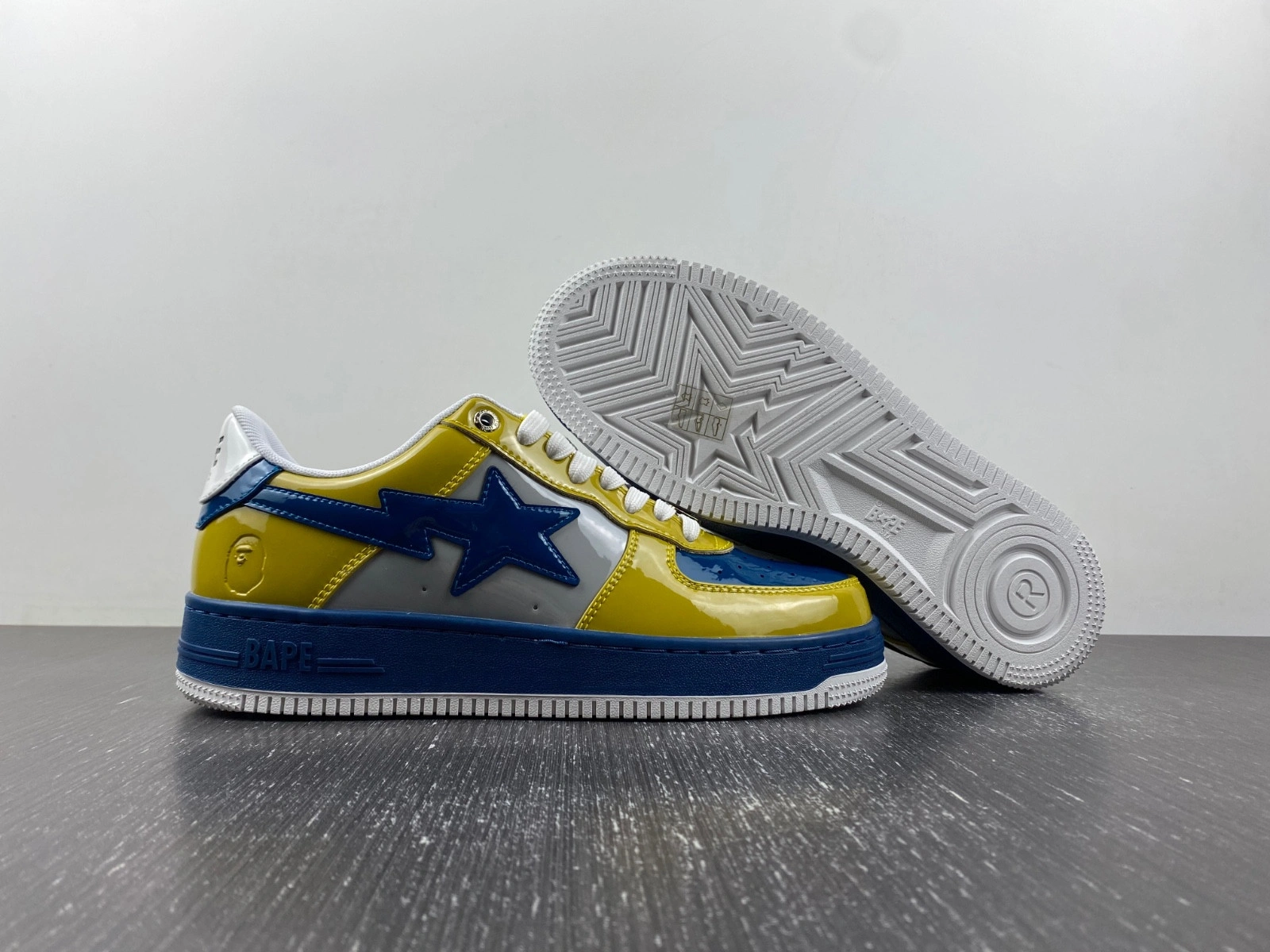 BAPE SNEAKERS
