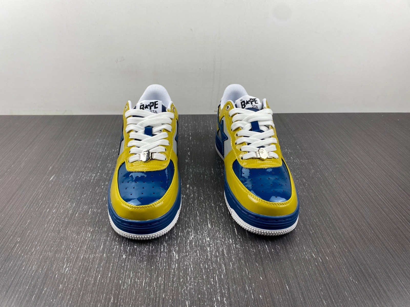 BAPE SNEAKERS