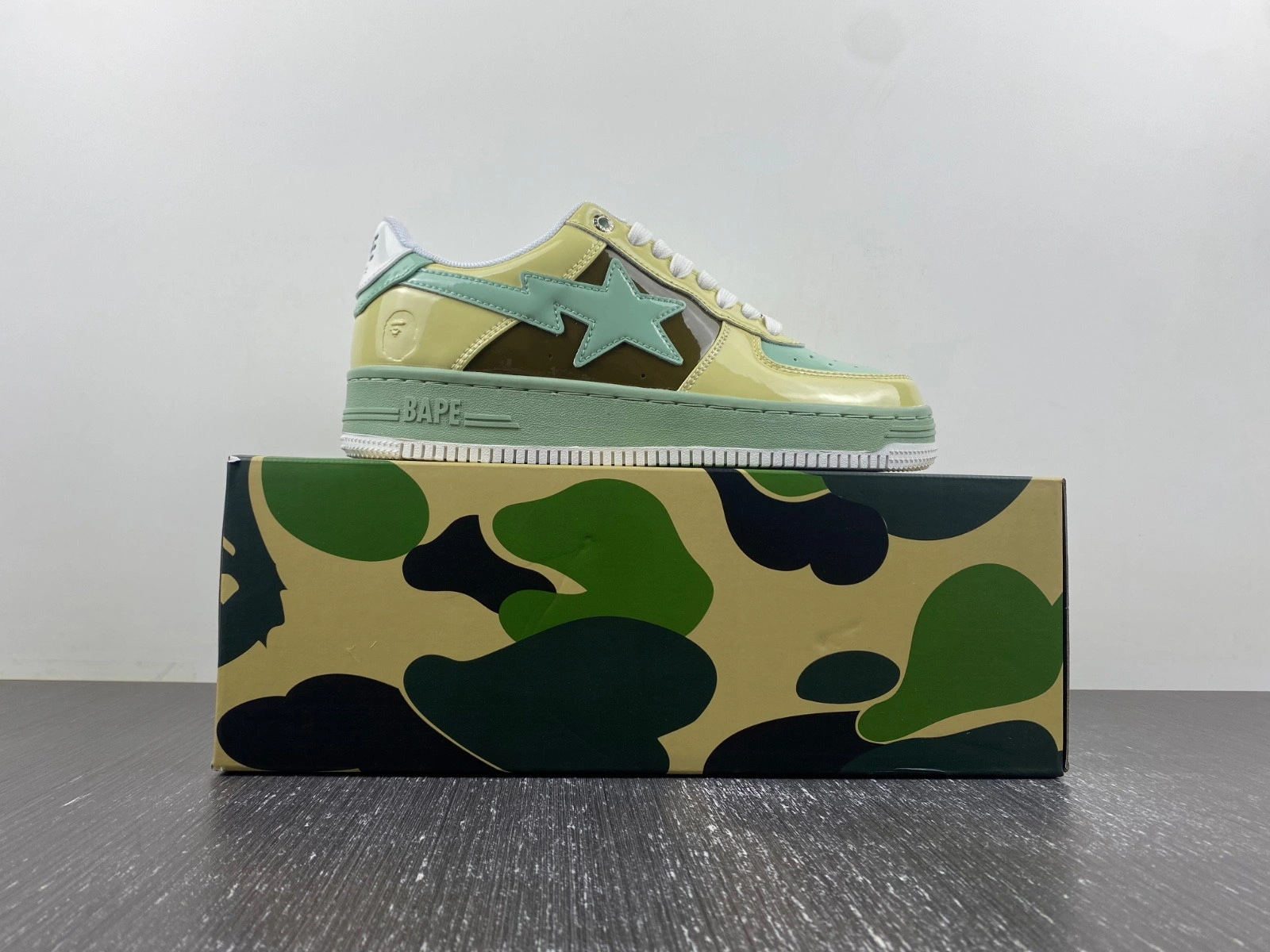 BAPE SNEAKERS