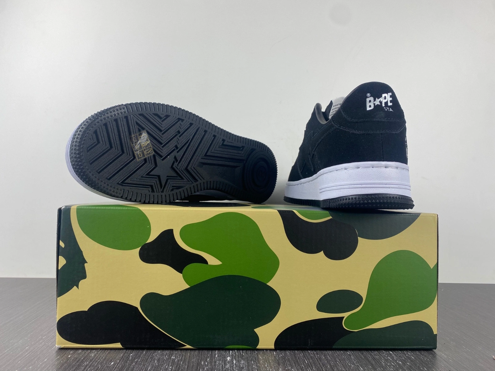BAPE SNEAKERS