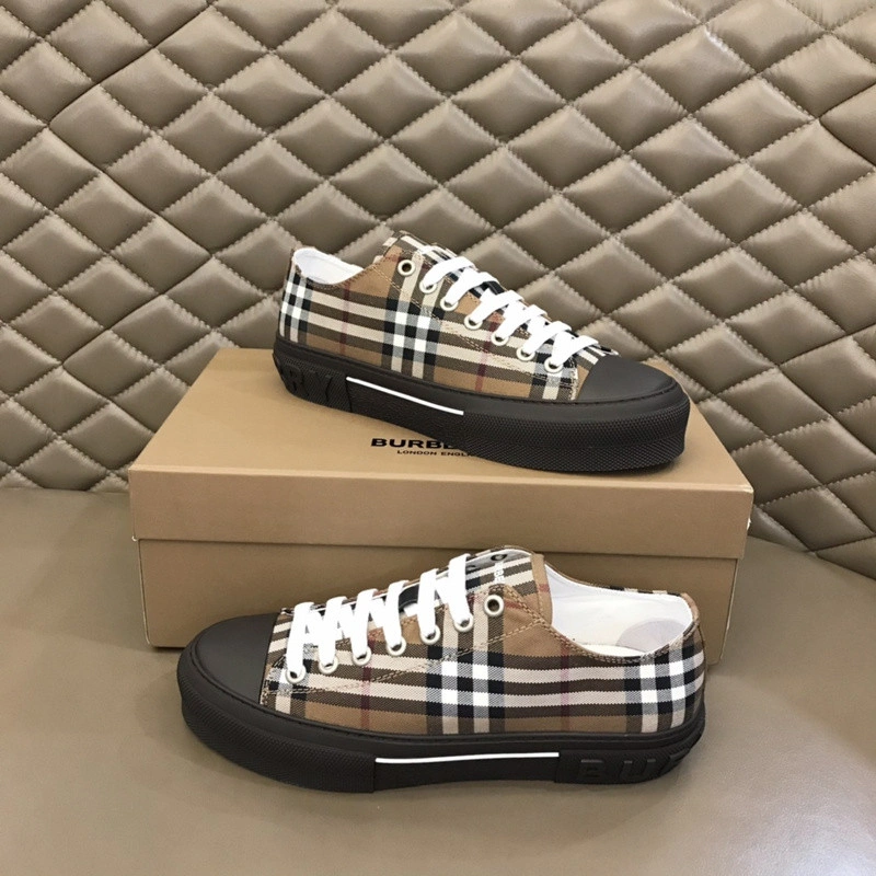 BUBERY SNEAKERS