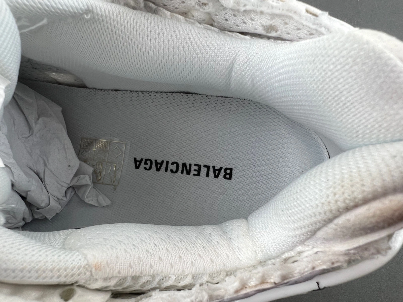 Balenciaga   Runner Graffiti Sneaker in White blue