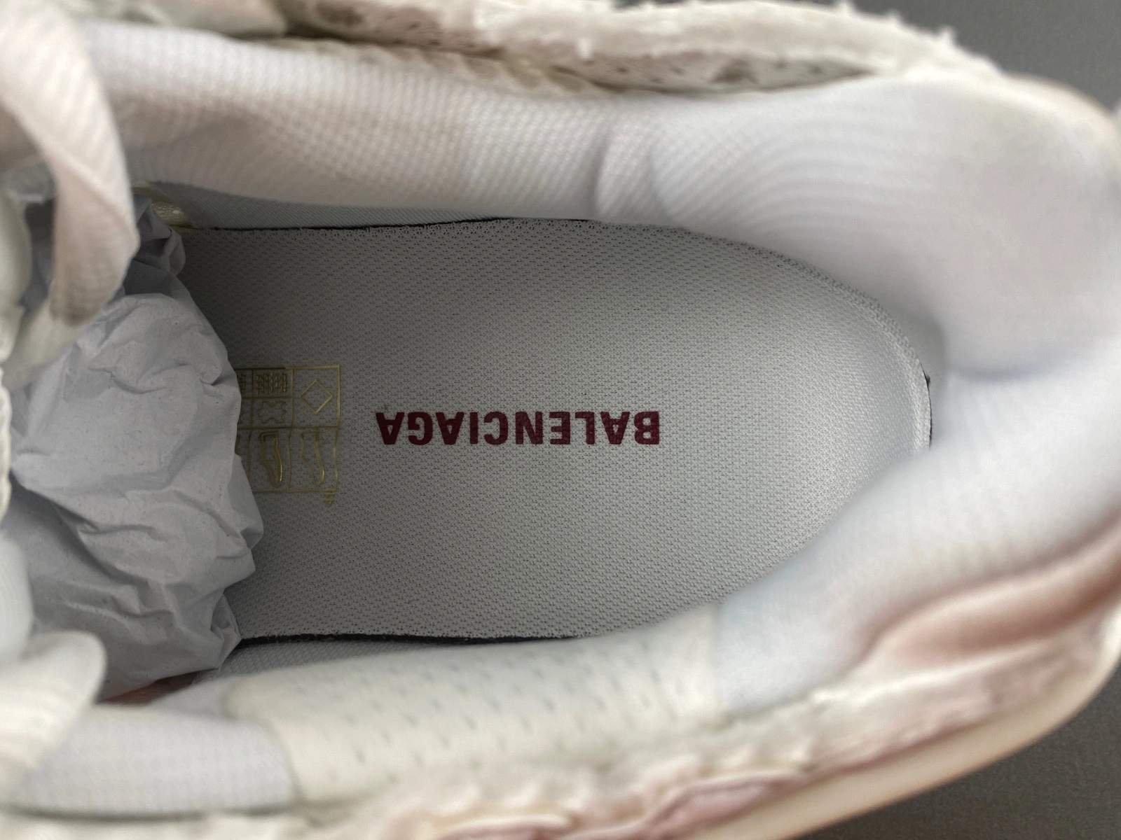 Balenciaga   Runner Sneaker in White yellow pink blue