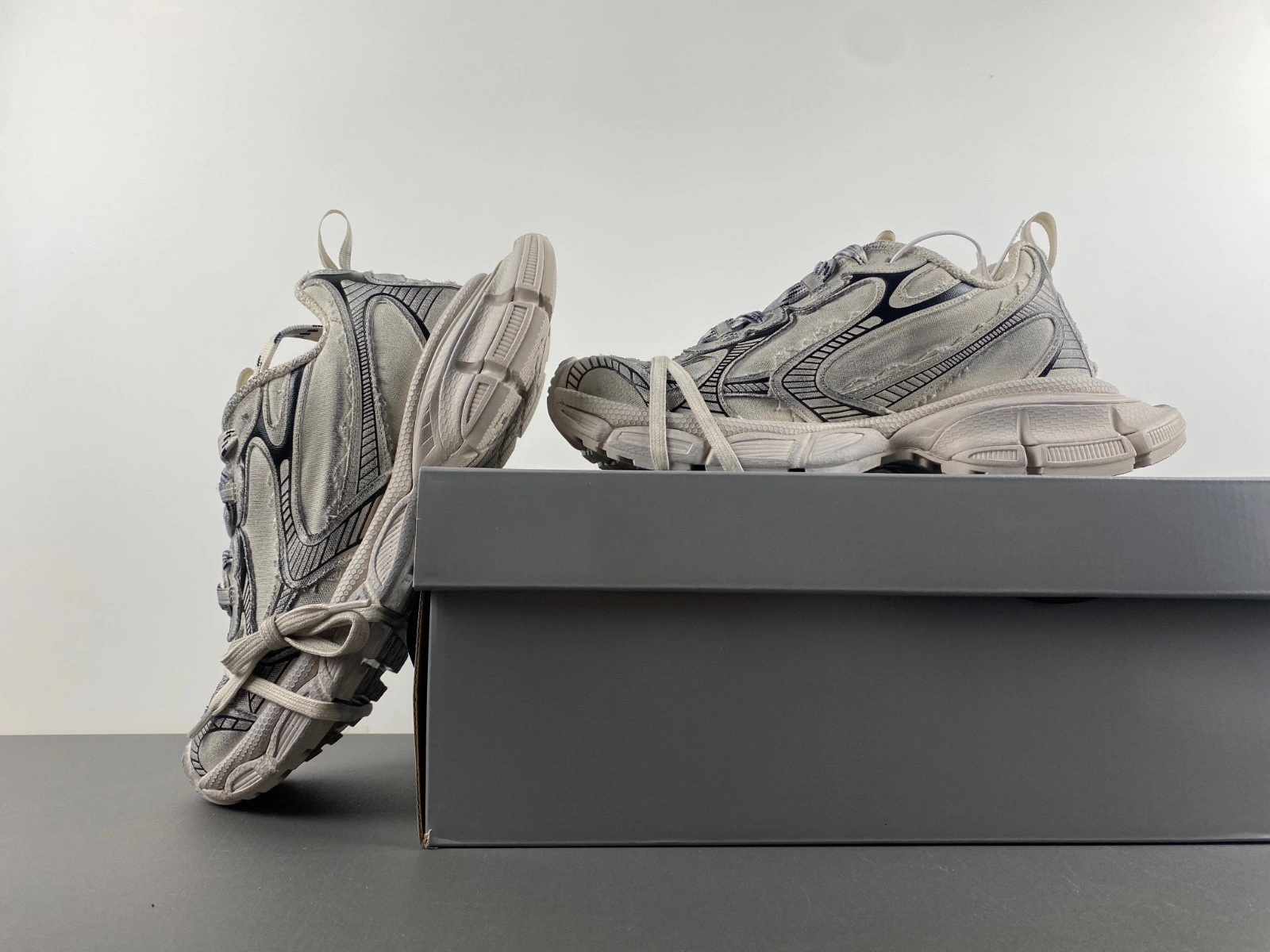 Balenciaga  3XL SNEAKER
