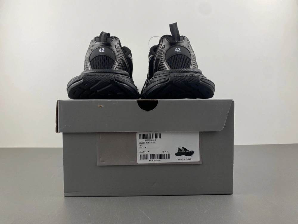 Balenciaga  MEN'S 3xl SNEAKER