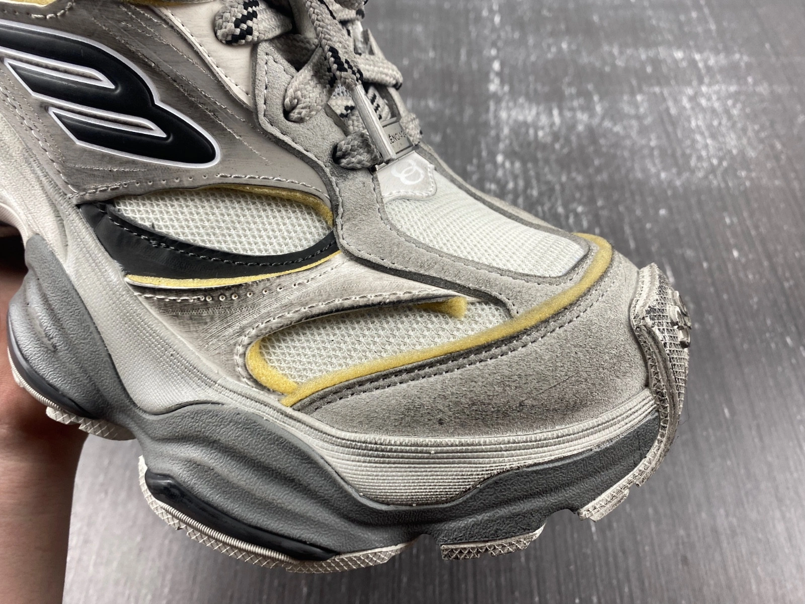 Balenciaga  MEN'S CARGO SNEAKER