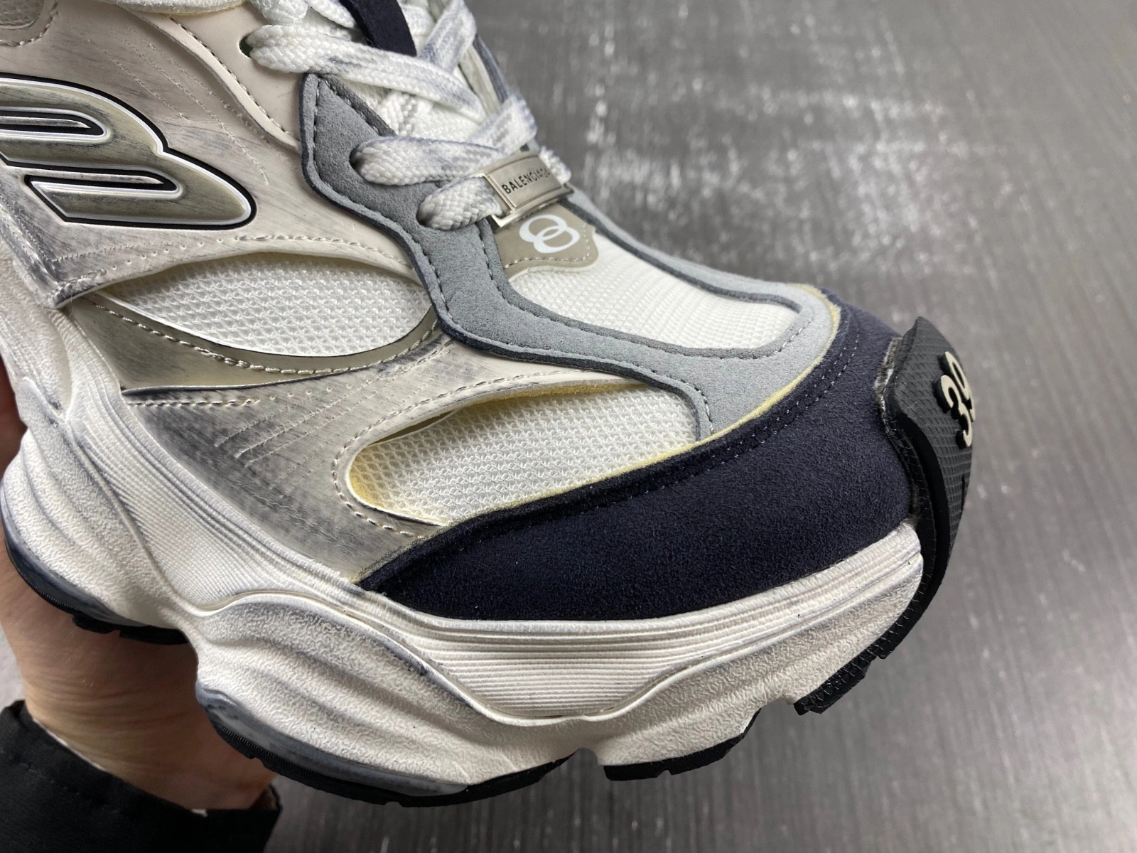 Balenciaga  MEN'S CARGO SNEAKER