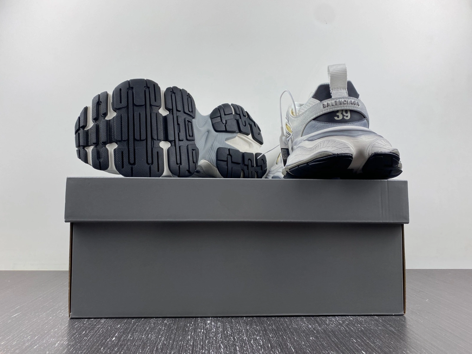 Balenciaga  MEN'S CARGO SNEAKER