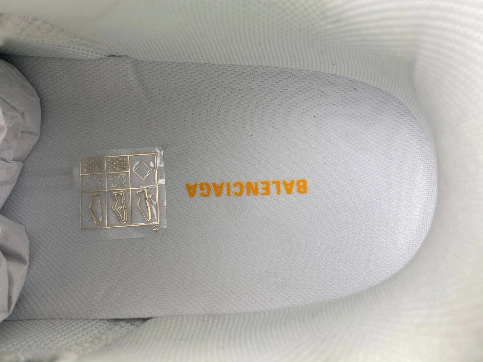 Balenciaga  MEN'S CARGO SNEAKER