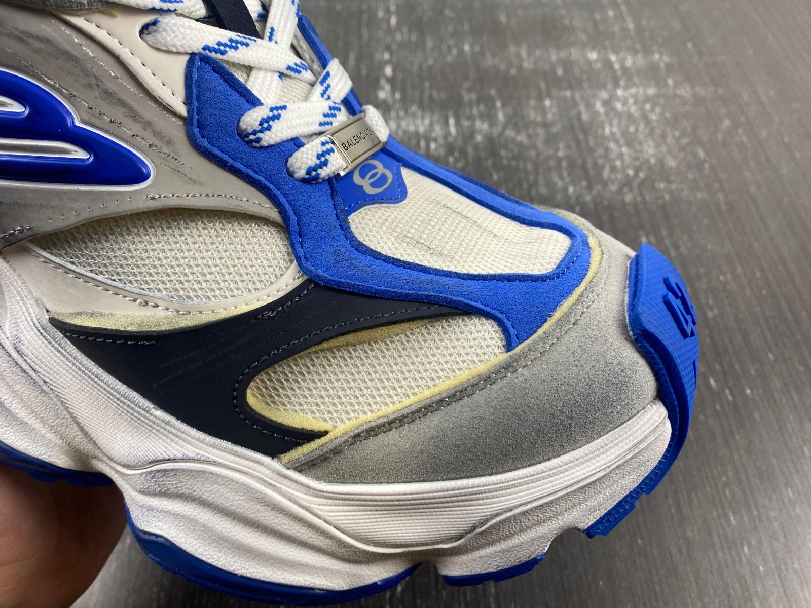 Balenciaga  MEN'S CARGO SNEAKER