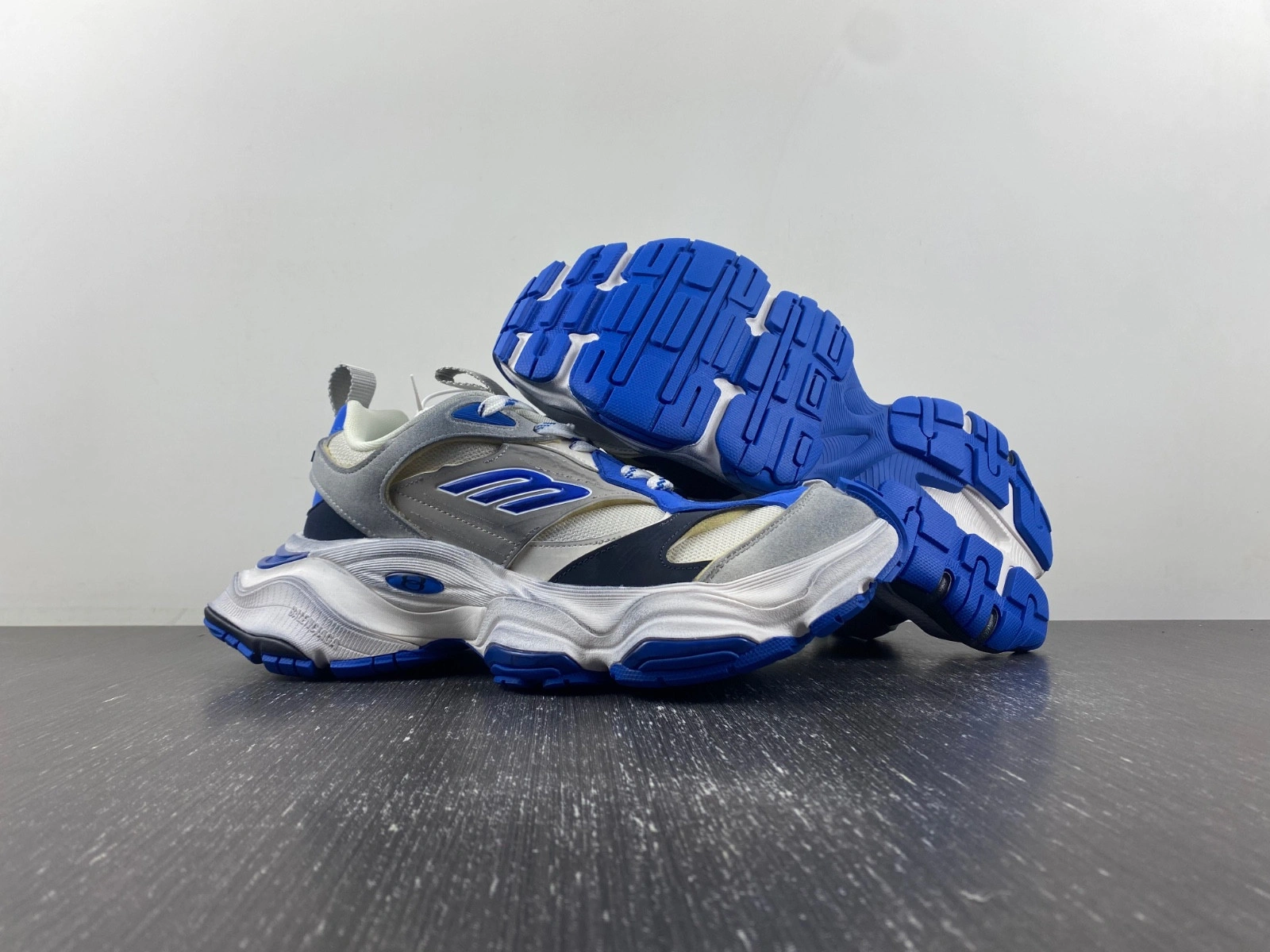 Balenciaga  MEN'S CARGO SNEAKER