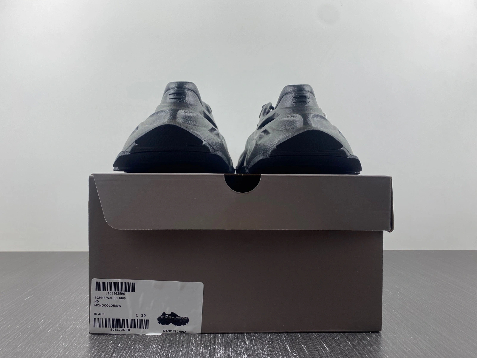 Balenciaga  MEN'S HD LACE-UP SNEAKER