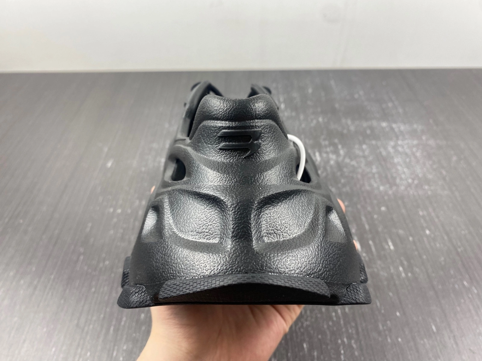 Balenciaga  MEN'S HD LACE-UP SNEAKER