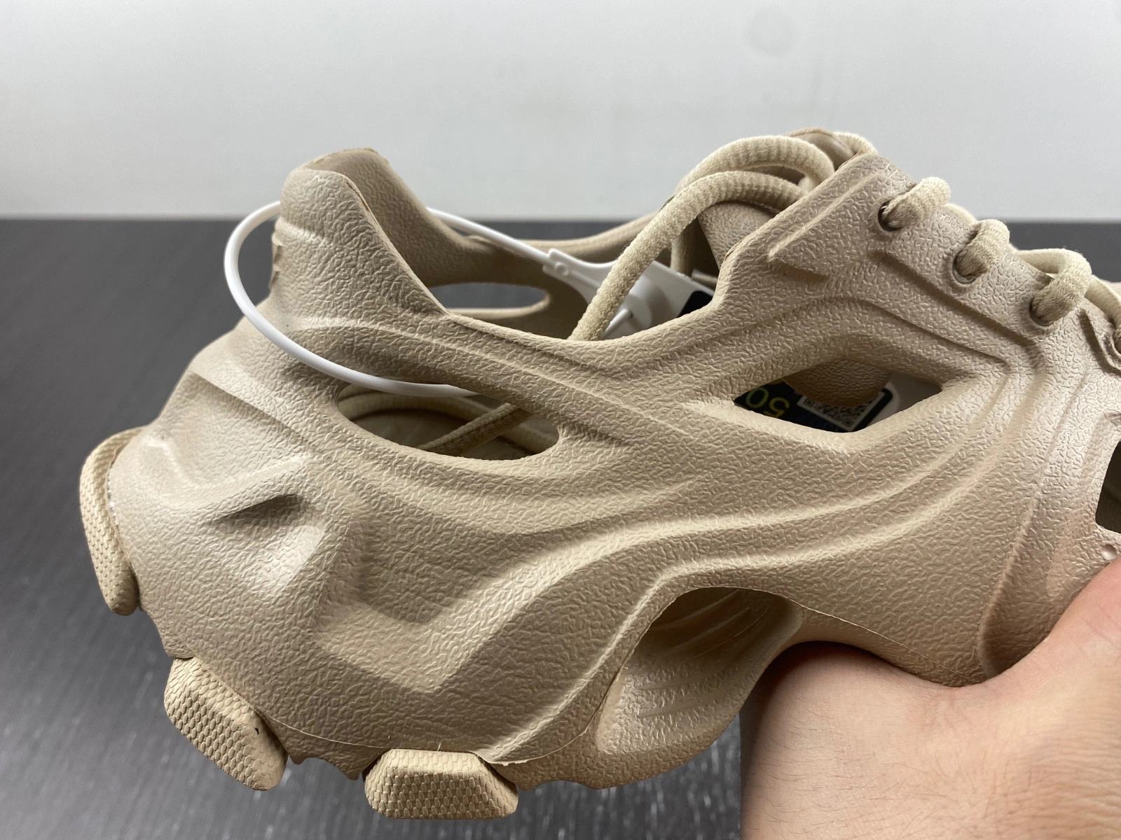 Balenciaga  MEN'S HD LACE-UP SNEAKER