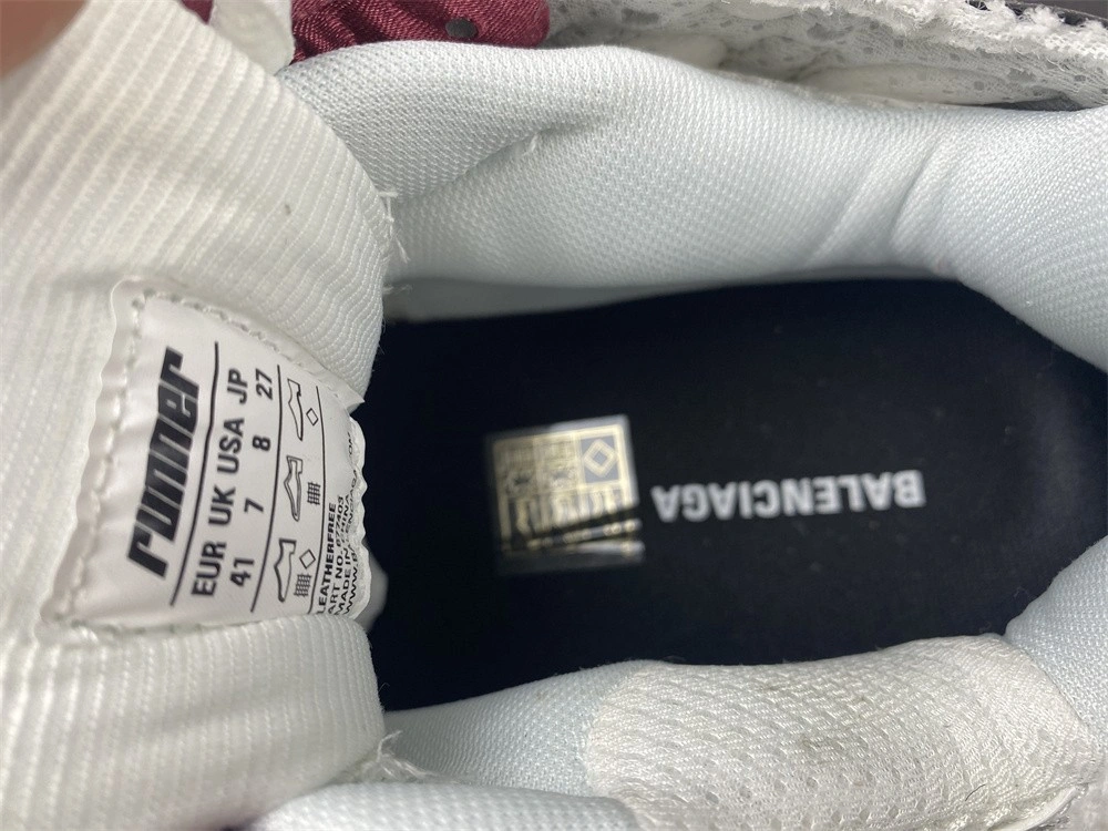Balenciaga  RUNNER SNEAKER  677403W3RB89069