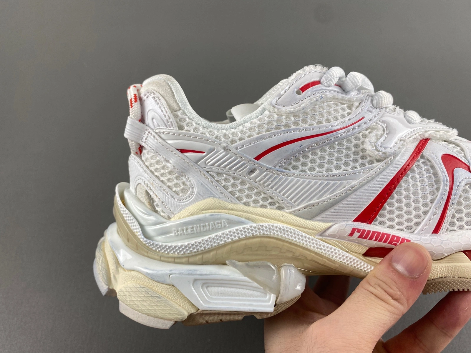 Balenciaga  Runner 2 Sneaker IN WHITE BEIGE RED