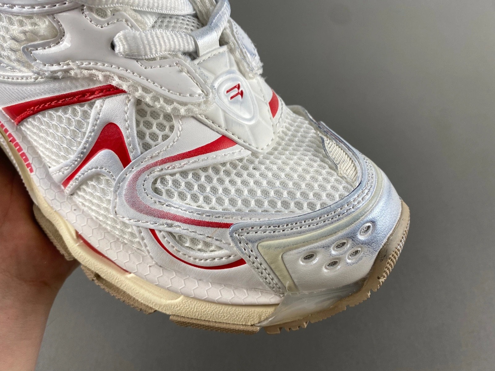Balenciaga  Runner 2 Sneaker IN WHITE BEIGE RED