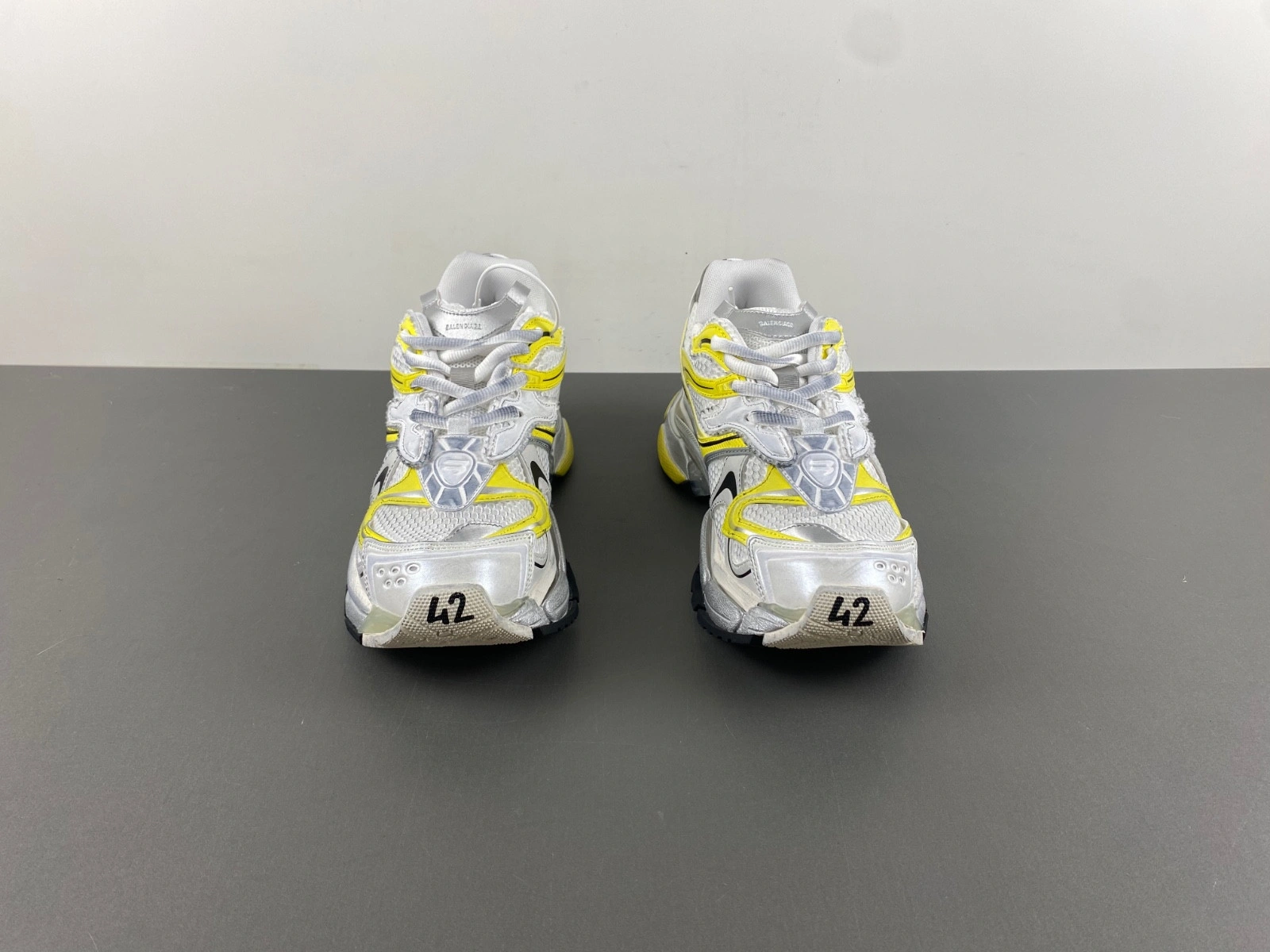 Balenciaga  Runner 2 panelled Sneaker