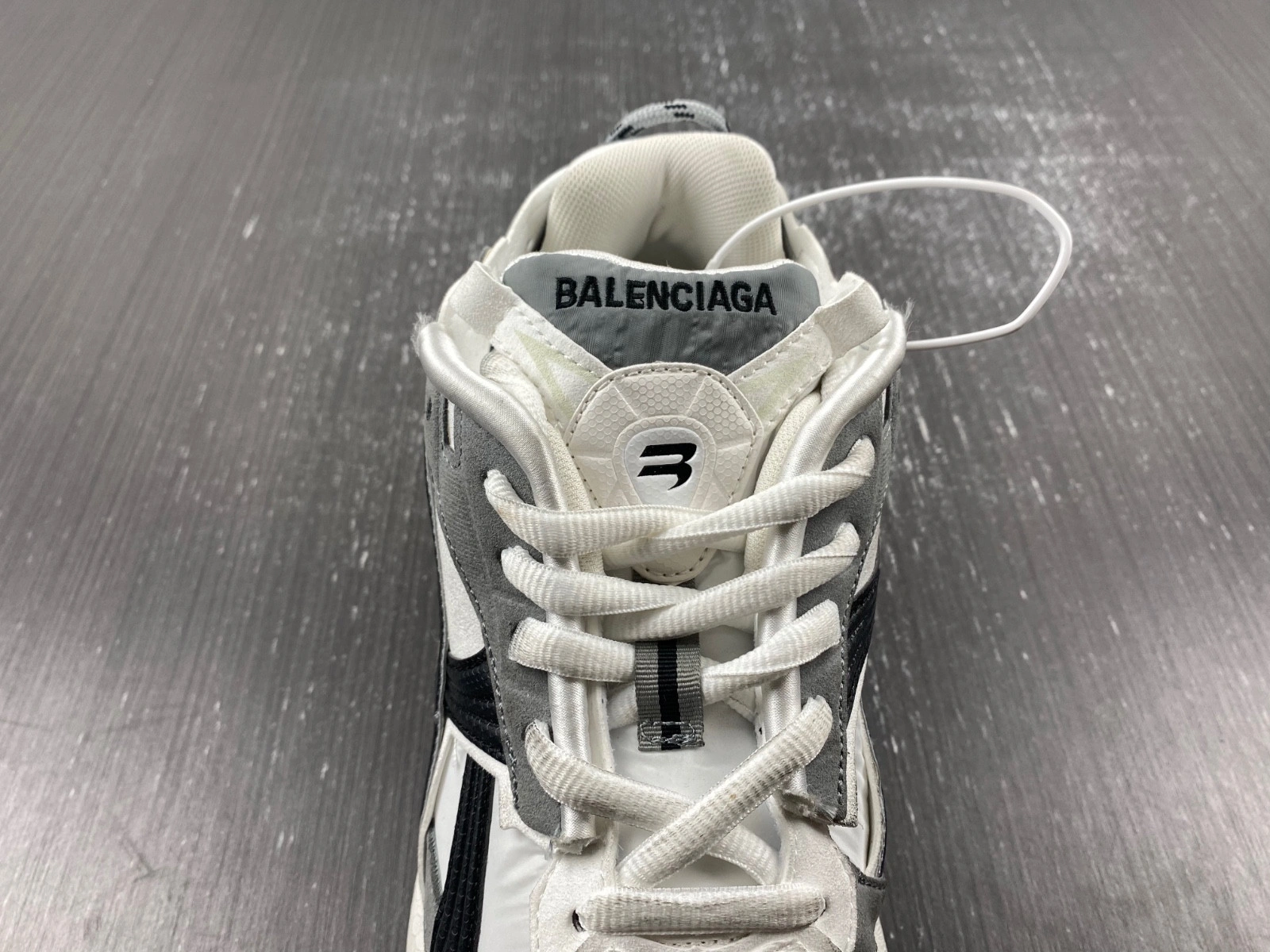 Balenciaga  Runner Sneaker in Grey white black