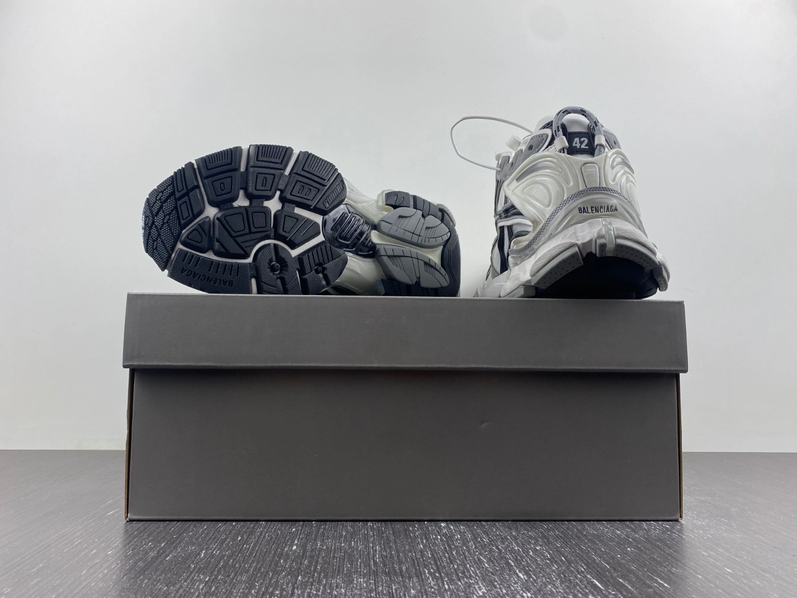 Balenciaga  Runner Sneaker in Grey white black