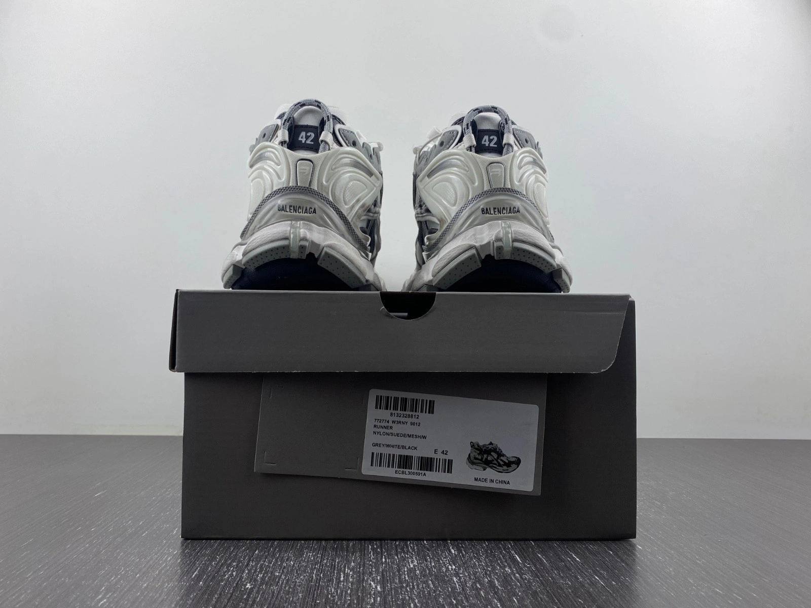 Balenciaga  Runner Sneaker in Grey white black
