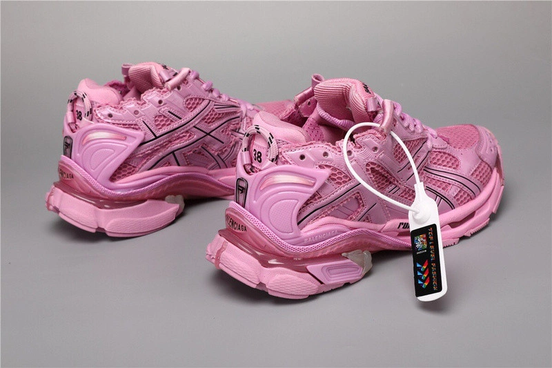 Balenciaga  Runner Sneaker in pink