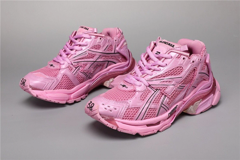 Balenciaga  Runner Sneaker in pink