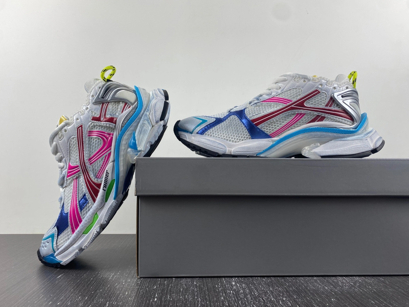 Balenciaga  Runner Sneaker